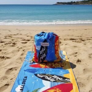 Toallon playero con mochila - todo en uno